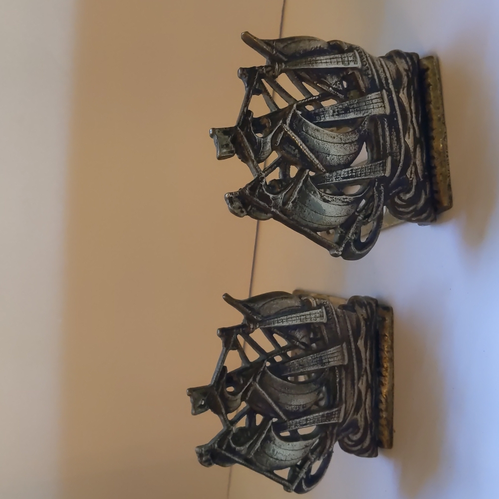 Vintage pair (2) of brass "Mayflower" bookends - Picture 2 of 5